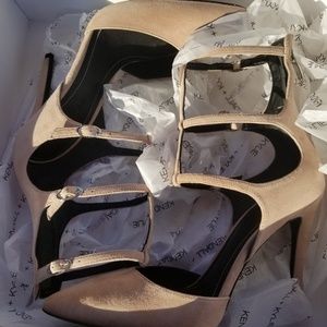 Kendall and Kylie Kalisha suede pumps